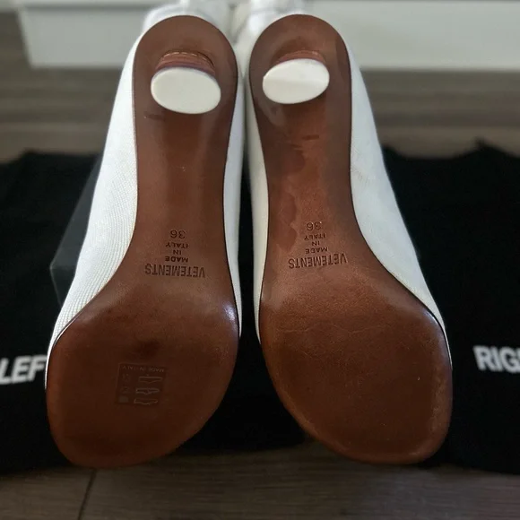 Vetements White and Black Logo Casual Socks - Picture 9 of 13